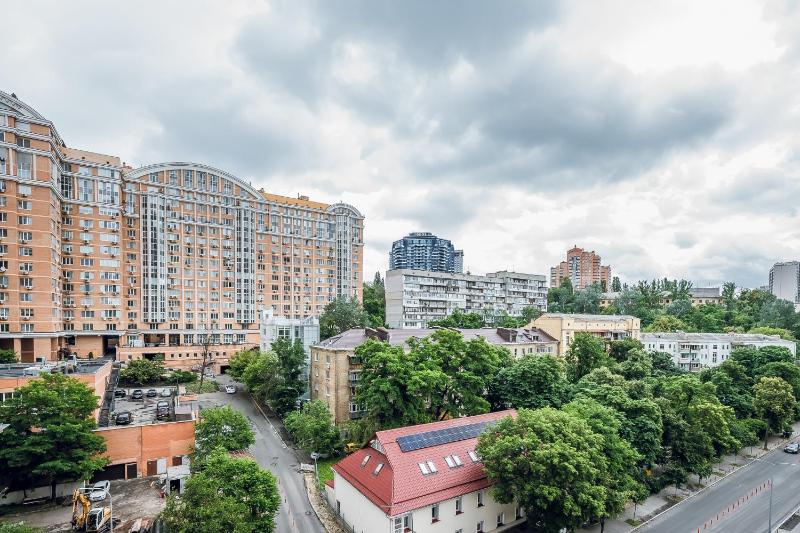 8-59 Tetris Dilova 1-2 Kyiv centre Olimpiiska metro nearby 15 kW backup power Petrovdom Apartment - image 2