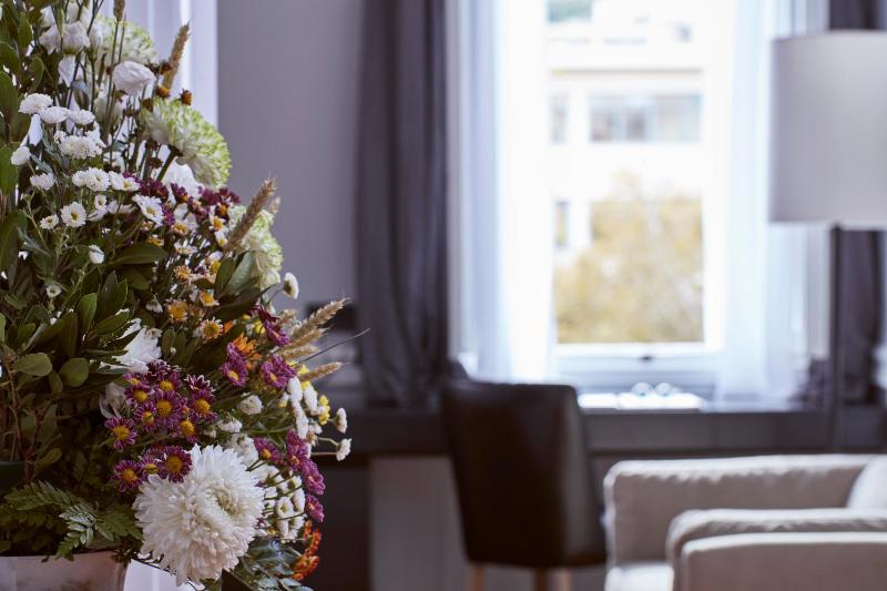 Junior Suite with Acropolis View image 3