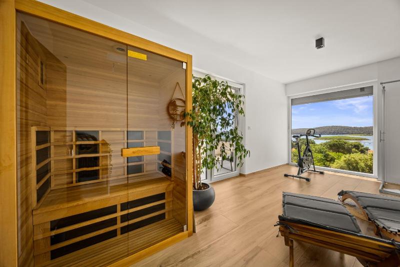 Villa Pergosa near Medulin for 8 persons with 38 m2 pool sea view - only 200 meters from beach - image 49