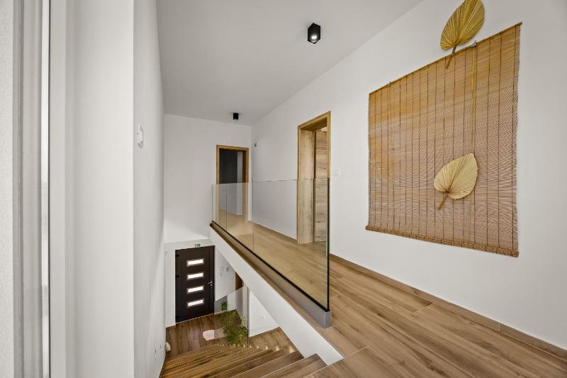 Villa Pergosa near Medulin for 8 persons with 38 m2 pool sea view - only 200 meters from beach - image 22