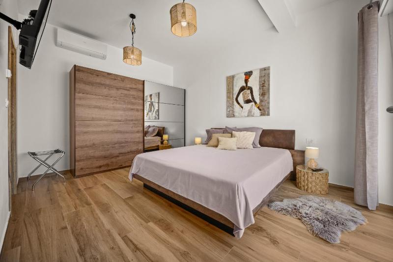 Villa Pergosa near Medulin for 8 persons with 38 m2 pool sea view - only 200 meters from beach - image 15