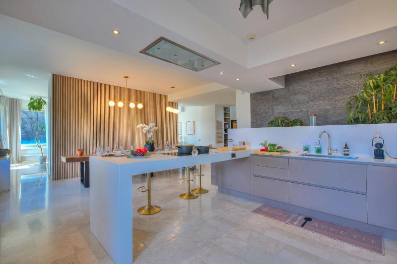 Lugano Lake View Villa with Private Pool - image 19