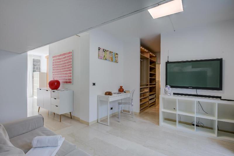 Lugano Lake View Villa with Private Pool - image 21