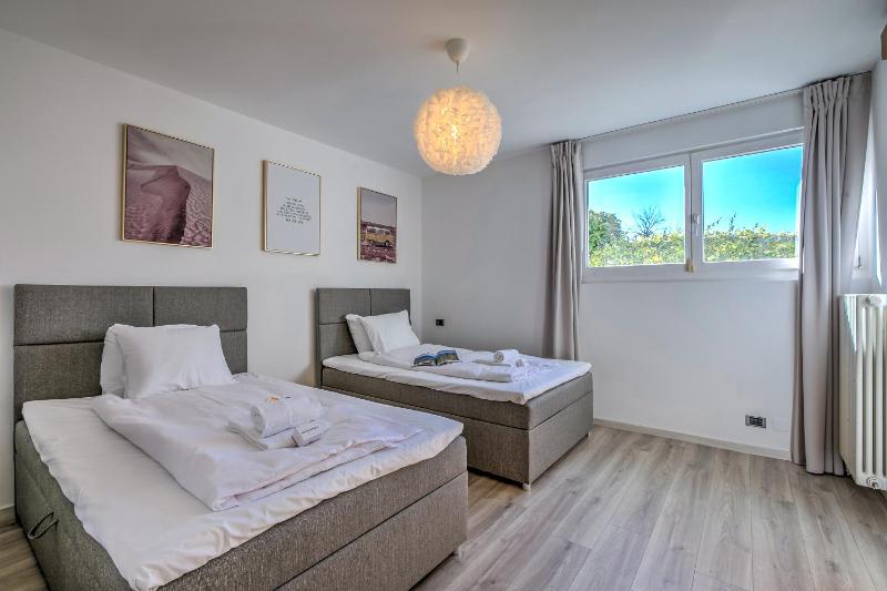 Lugano Lake View Villa with Private Pool - image 43