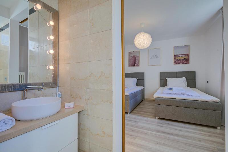 Lugano Lake View Villa with Private Pool - image 48