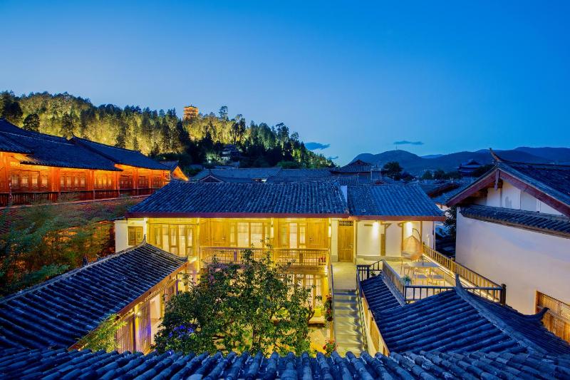 Yuezhu Xuan Zen Boutique Resort Lijiang Ancient TownNaxi courtyard Near Mu's Palace and Zhongyi Market and Sifang StEnglish Host and Travel AssistantFree Airport Pickup for 3 nights and Luggage ServiceDaily Western and Chinese Breakfast - image 1