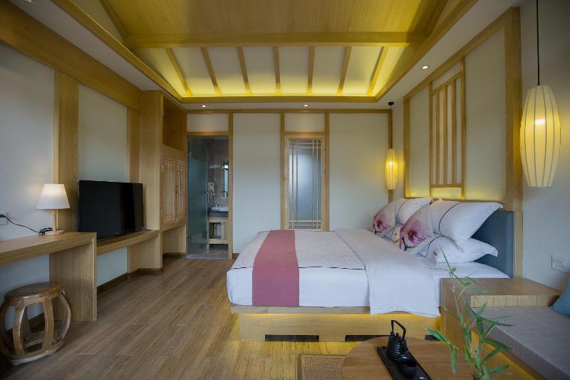 Yuezhu Xuan Zen Boutique Resort Lijiang Ancient TownNaxi courtyard Near Mu's Palace and Zhongyi Market and Sifang StEnglish Host and Travel AssistantFree Airport Pickup for 3 nights and Luggage ServiceDaily Western and Chinese Breakfast - image 2