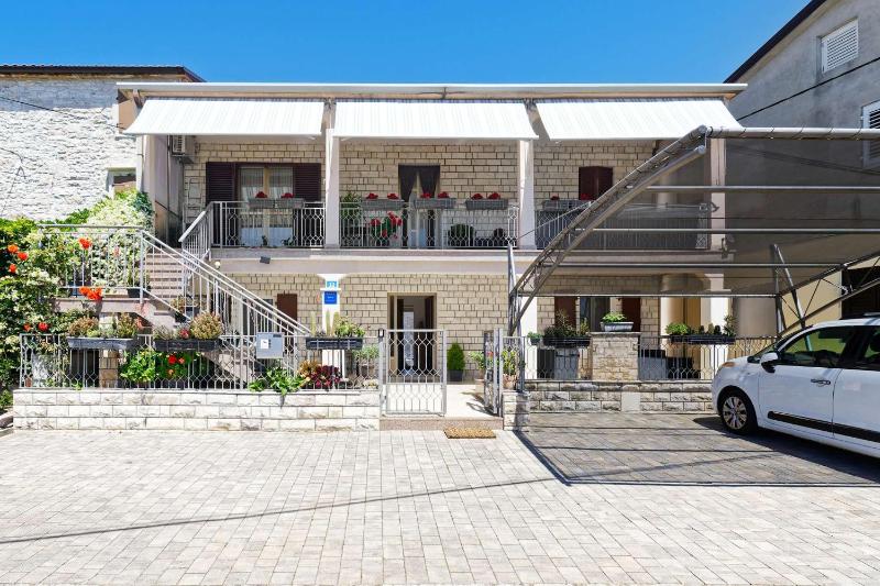 Apartment Erin by Rent Istria - image 13
