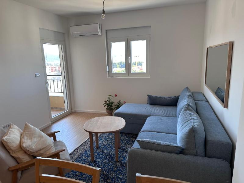 Modern Sea & City View Apartment with Parking - image 8