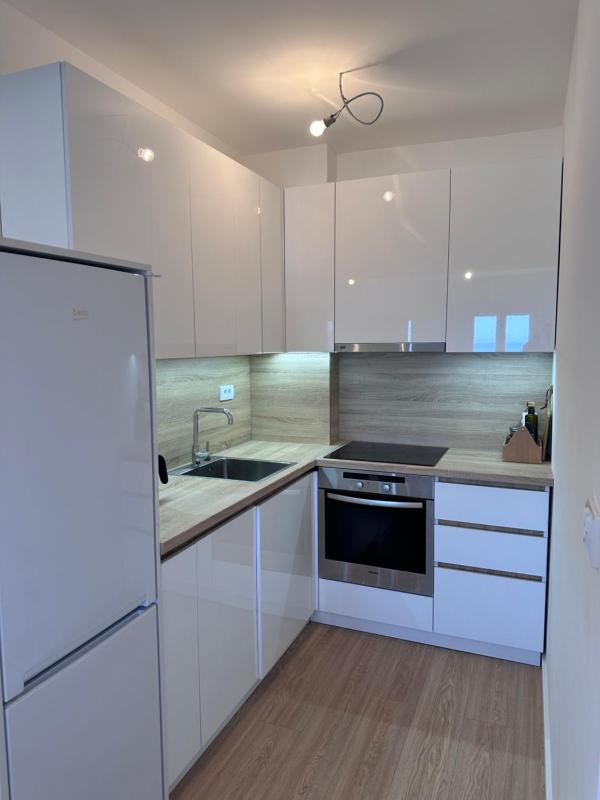 Modern Sea & City View Apartment with Parking - image 6