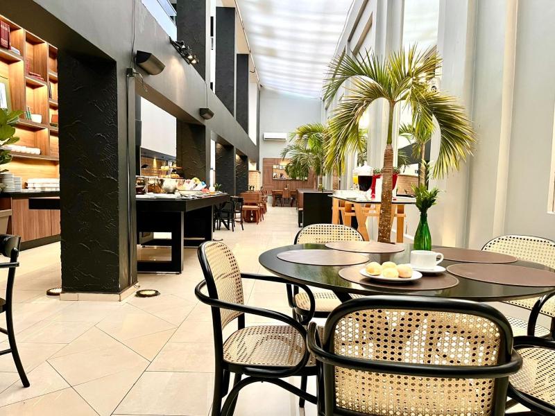 Oasis Tower Hotel - image 10