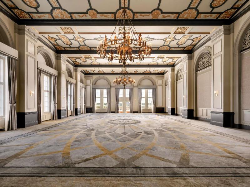 Fairmont Hotel Macdonald - image 45