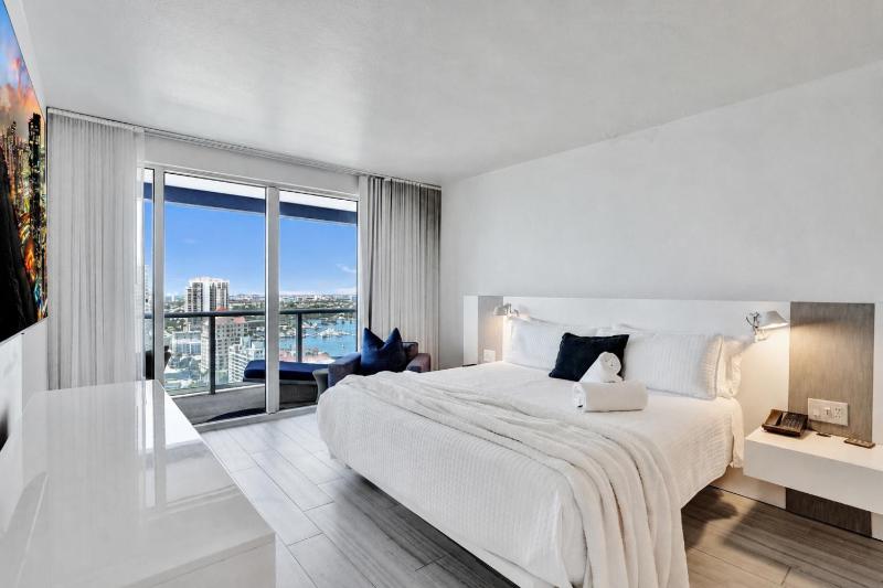 Premier Upgraded FLL 2BR Penthouse Best Views of the W Resort! - image 48
