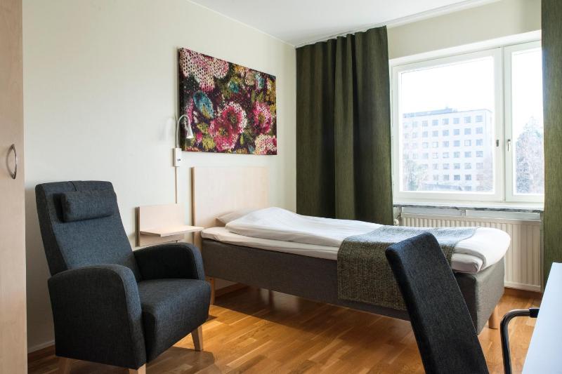 Single Room image 3