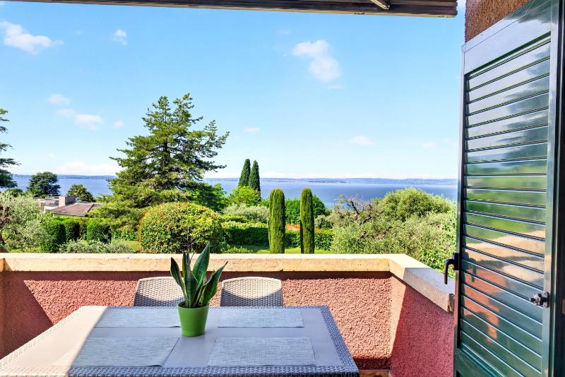 APARTMENTS BLUE VIEW - Residence Casetto Bardolino - Regarda Travel - image 1