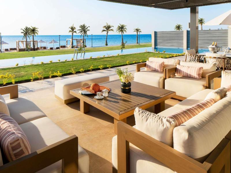 Rixos Premium Magawish Suites and Villas - image 25
