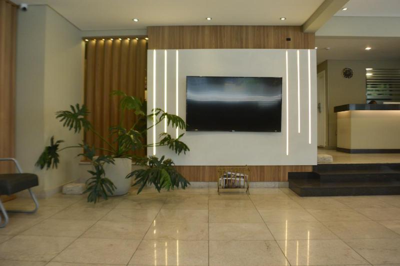 Hotel Gênova BC - image 14