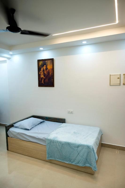 Padmalaya Luxury Temple View Stay with infant cradle - image 18