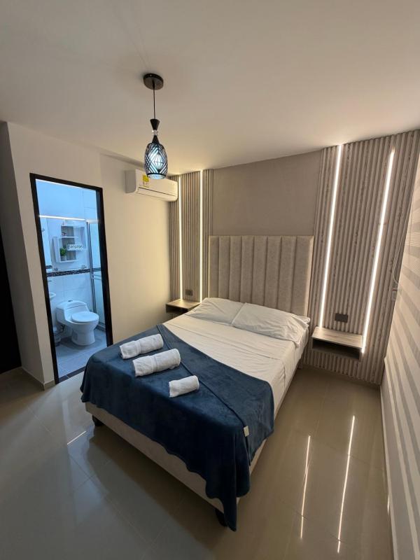 Deluxe Granada Apartment - image 8