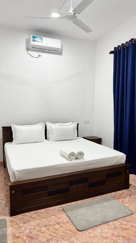 Apartment B W Kitchen 5 Mins Beach 20 Mins Airport - image 8