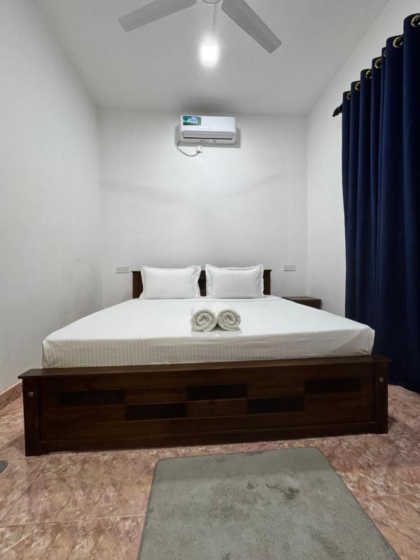 Apartment B W Kitchen 5 Mins Beach 20 Mins Airport - image 6