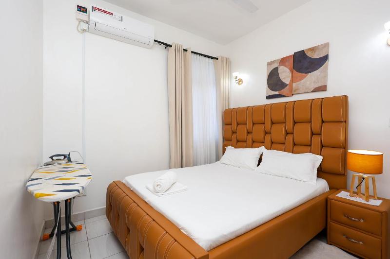 Modern 2BR Apartment in Mombasa CBD with 2 Bathrooms & Balcony near Airport & Old Town - image 8