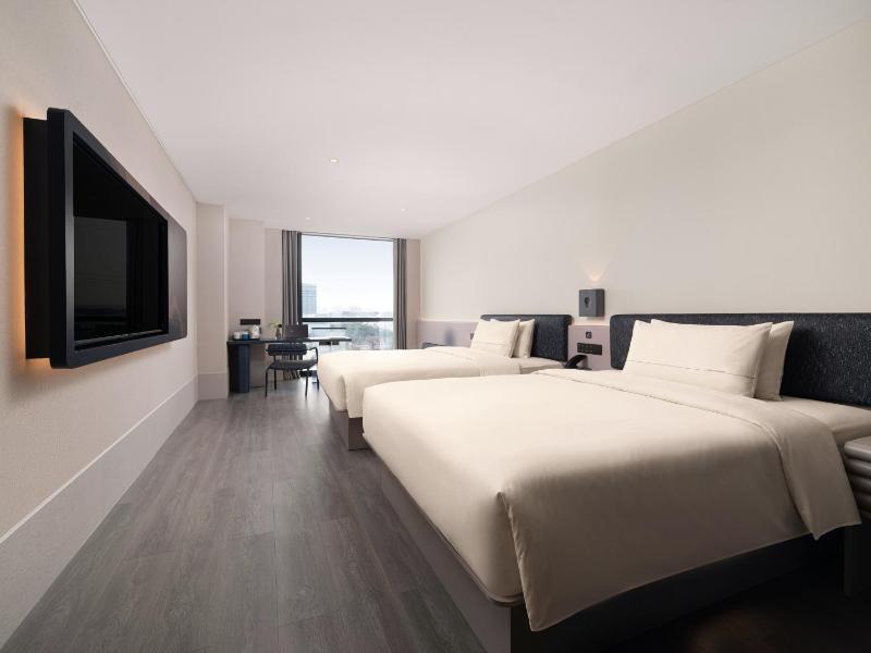 Atour Light Hotel Nanjing North Station Biomedical Valley - image 4