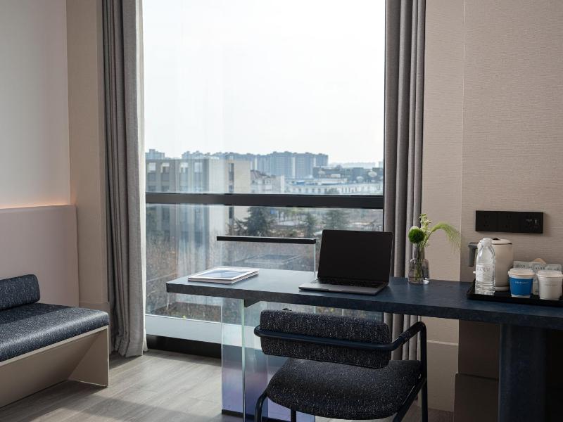 Atour Light Hotel Nanjing North Station Biomedical Valley - image 7