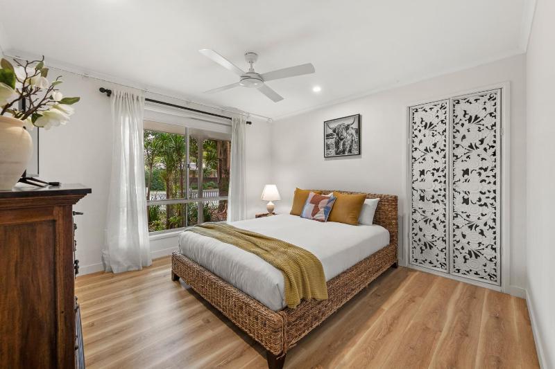 Sunrise on Byron - Spacious Pet Friendly Holiday Home Near Belongil Beach - image 5