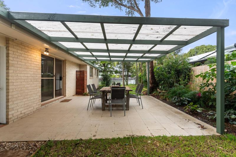 Sunrise on Byron - Spacious Pet Friendly Holiday Home Near Belongil Beach - image 10