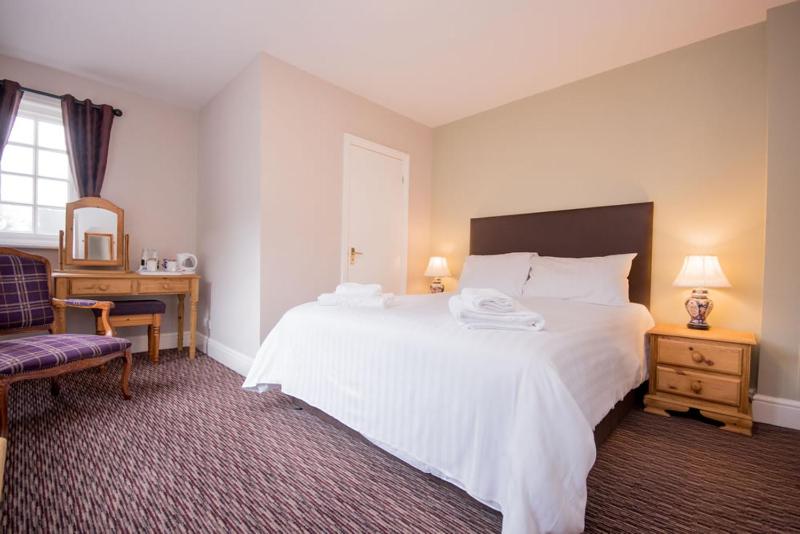 Double Room - First Floor image 2