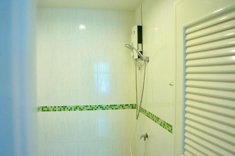 The Royhanna Beach House - image 16