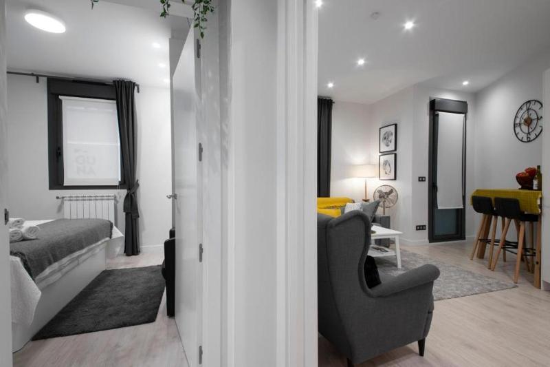 Glory Suite Zurriola Beach with AC - image 6