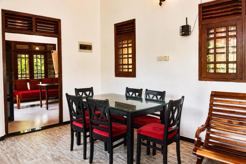 Ravi Villa Hikkaduwa - image 40