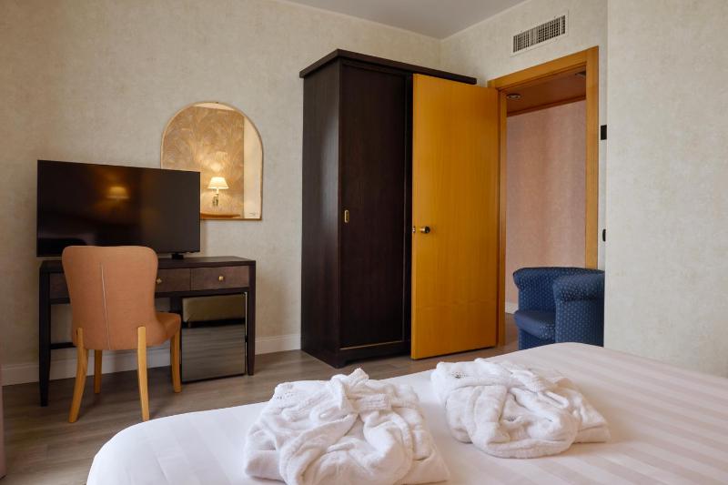 Perugia Plaza Hotel - image 25