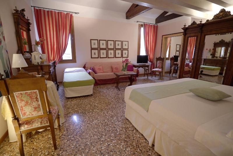 Family Junior Suite image 2