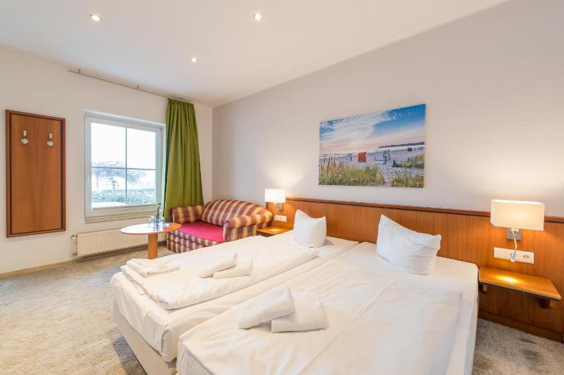 Double Room with Terrace Sea Side image 1