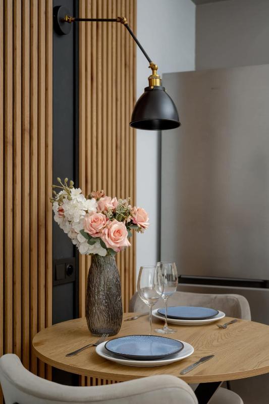 A Comfortable Apartment Near the Market Square by Noclegi Renters - image 2