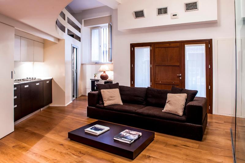 Gallery House - image 31
