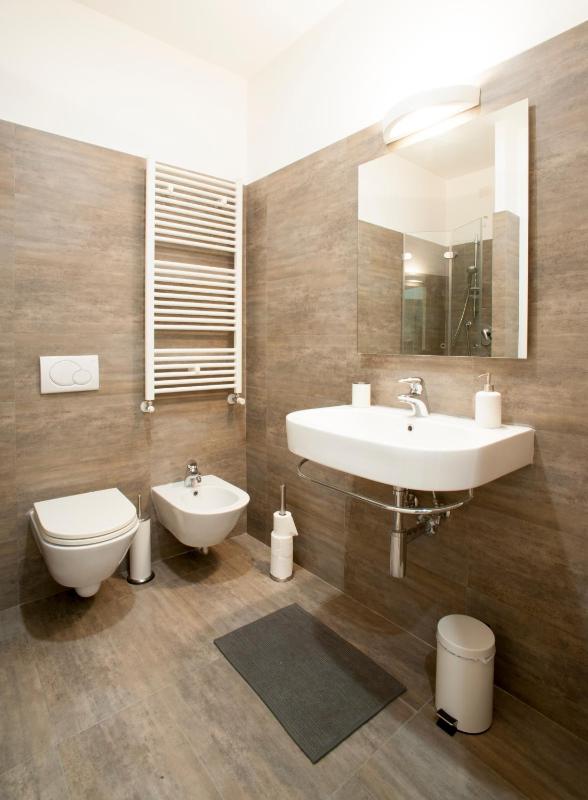 Suite with Private Bathroom image 4