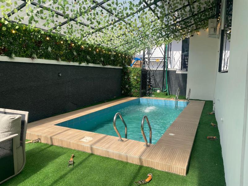 Luxury 5 BR Villa with PoolCinema Lekki - image 6