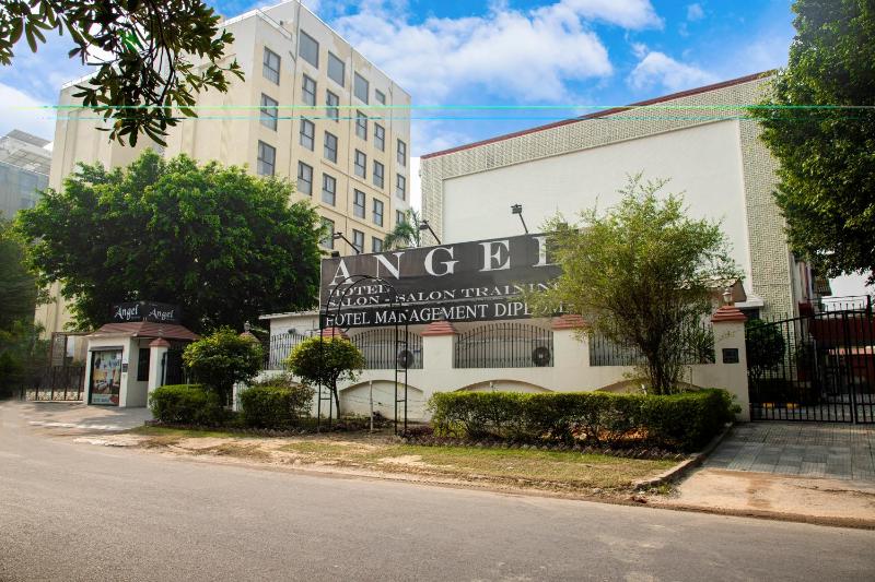 Hotel Angel - image 7
