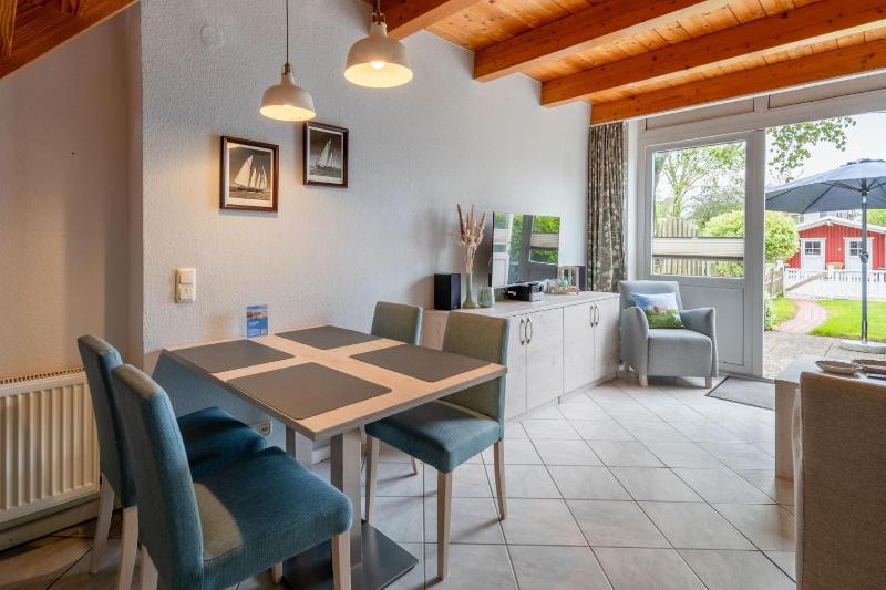 Nordsee-Apartments Hinrichsen - image 8