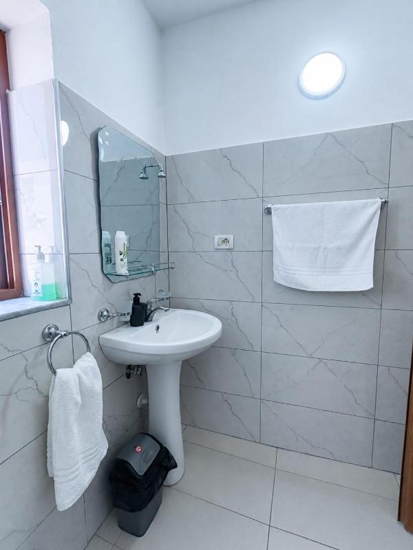 Vangert Apartment - image 16
