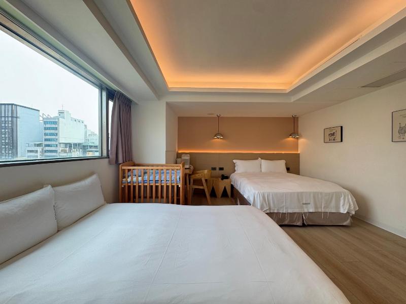 Fooyee Hotel - TaiChung Train Station - image 12