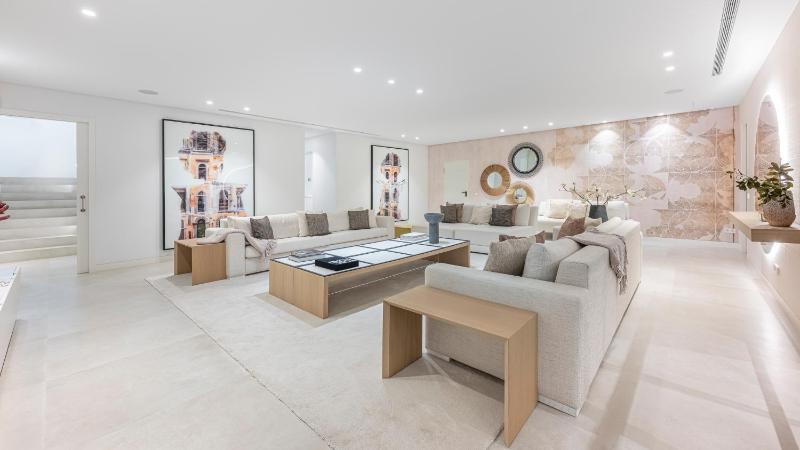 VACATION MARBELLA I Villa Almost Heaven Private Heated Pool Prime Location Golf Valley Minutes to Puerto Banus Hot Tub GYM World-Class Dining - image 31