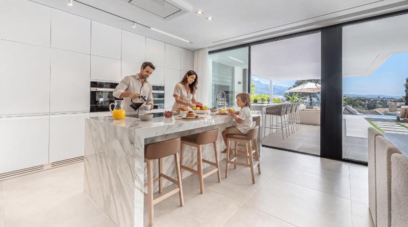 VACATION MARBELLA I Villa Almost Heaven Private Heated Pool Prime Location Golf Valley Minutes to Puerto Banus Hot Tub GYM World-Class Dining - image 11