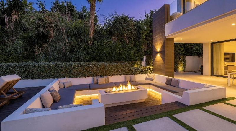 VACATION MARBELLA I Villa Almost Heaven Private Heated Pool Prime Location Golf Valley Minutes to Puerto Banus Hot Tub GYM World-Class Dining - image 17