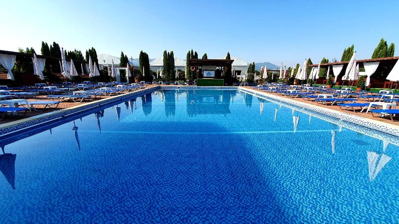 GARDEN Club - Hotel - FREE Parking - image 10