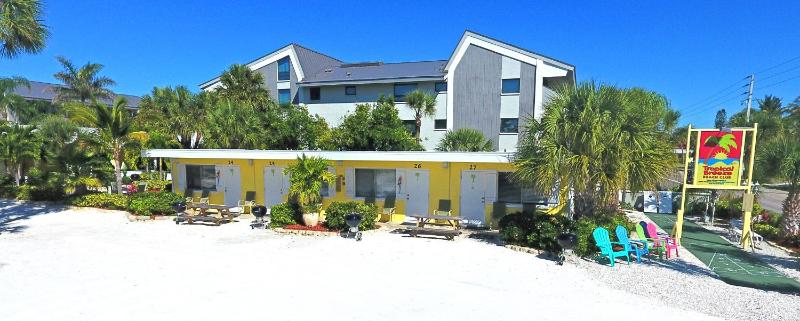 A Tropical Breeze Beach Club - Anna Maria Island - image 17